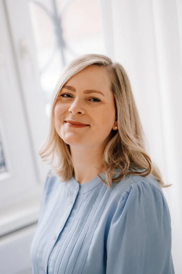 Christin Schrörs begleitet Frauen in der emotional anspruchsvollen Kinderwunschzeit für das Kinderwunschzentrum Bonn